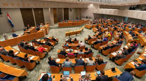 Een afbeelding van het Nederlandse kabinet in de Tweede Kamer in Den Haag Een afbeelding van het Nederlandse kabinet in de Tweede Kamer in Den Haag