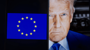 Foto van Trump en Europese vlag Foto van Trump en Europese vlag