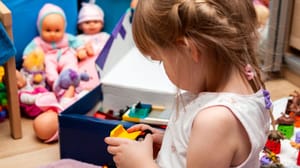 Shutterstock_1634366722 Bijna gratis kinderopvang op komst – dit betekent het voor ouders