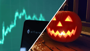 Een afbeelding van het ethereum logo met een koers en rechts een halloween pompoen Expert ziet 'griezelig' patroon waardoor ethereum kan gaan stijgen