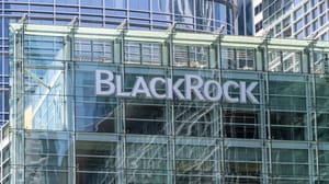 Een afbeelding van het logo van BlackRock op een van hun grote kantoren, in dit geval in San Francisco Een afbeelding van het logo van BlackRock op een van hun grote kantoren, in dit geval in San Francisco