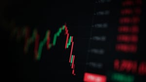 Shutterstock_2302812909 Crypto Radar: Bitcoin schommelt rond cruciale grens - Ethereum zakt verder