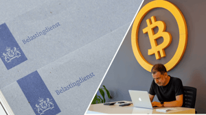Belastingdienst enveloppen en man achter laptop Belastingdienst enveloppen en man achter laptop
