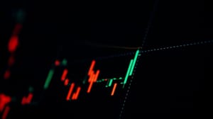 Een afbeelding van een prijs of koers die wordt weergegeven met een candle chart waarbij een bepaald prijsniveau wordt weergegeven Een afbeelding van een prijs of koers die wordt weergegeven met een candle chart waarbij een bepaald prijsniveau wordt weergegeven