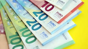 Geldbiljetten, 5, 10, 20, 100 euro Geldbiljetten, 5, 10, 20, 100 euro