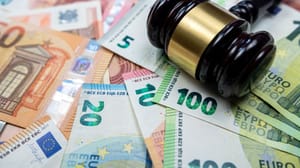 Rechter Biedfout van miljoenen: Nederlandse man riskeert €3,5 miljoen boete