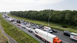 Shutterstock_2472041341 Nederlanders de dupe: een simpele vergissing op de A24 wordt meteen duur