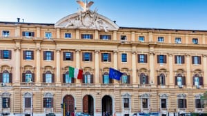 Shutterstock_1016958814 La banque centrale italienne alerte : « et si la cryptomonnaie ethereum devenait sans valeur ? »