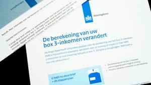 Een afbeelding van brieven van de Belastingdienst die gaan over box 3 van het belastingstelsel van Nederland Een afbeelding van brieven van de Belastingdienst die gaan over box 3 van het belastingstelsel van Nederland