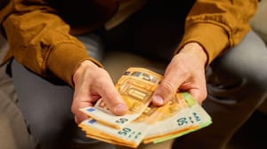 Finance €100.000 sparen? Zet dit bedrag 10 jaar lang elke maand opzij