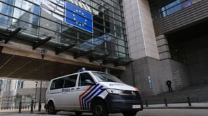 Shutterstock_2248102467 Miljoenen aan crypto, fatbikes en jachten in beslag genomen bij EU-smokkelactie