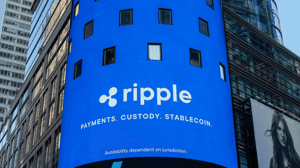 ripple-reclame-op-gebouw ripple-reclame-op-gebouw