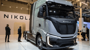 Nikola-vrachtwagen-tijdens-beurs Nikola-vrachtwagen-tijdens-beurs