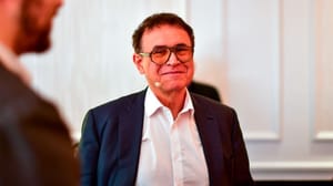 Nouriel Roubini Econoom die altijd kritiek had op Bitcoin lanceert nu zijn eigen cryptomunt