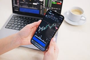 Crypto,Trader,Investor,Analyst,Broker,Business,Man,Using,Mobile,Phone