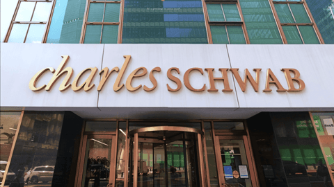Amerikaanse bank Charles Schwab integreert Avalanche, Chainlink en Solana