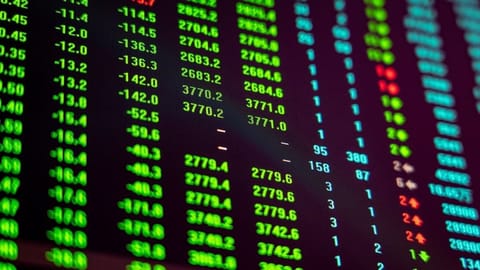 €1 miljard naar crypto-ETF's: whales kopen juist deze kleine munten