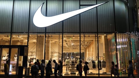 Problemen bij Nike blijven aanhouden: aandeel bijna 80% in het rood