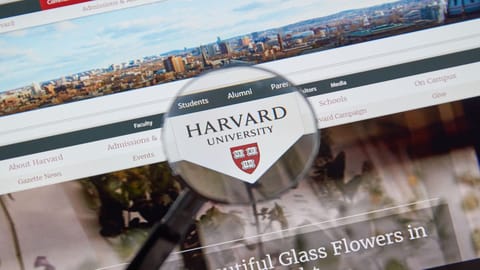 ’s Werelds bekendste universiteit zet $2,2 miljard in op SpaceX