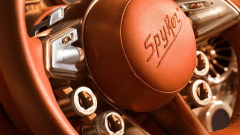 Het Nederlandse Spyker onthult nieuwe hypercar met hulp van cryptomiljardair