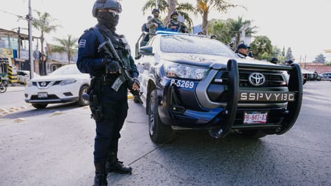 Politie stuit op gigantische geheime cryptomijn