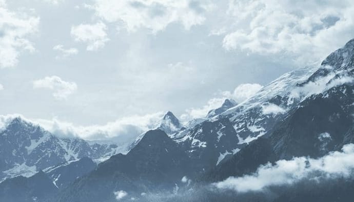 Bitcoin (BTC) koers herstelt na vorming dubbele bodem, exchange tokens sterkste stijgers vandaag