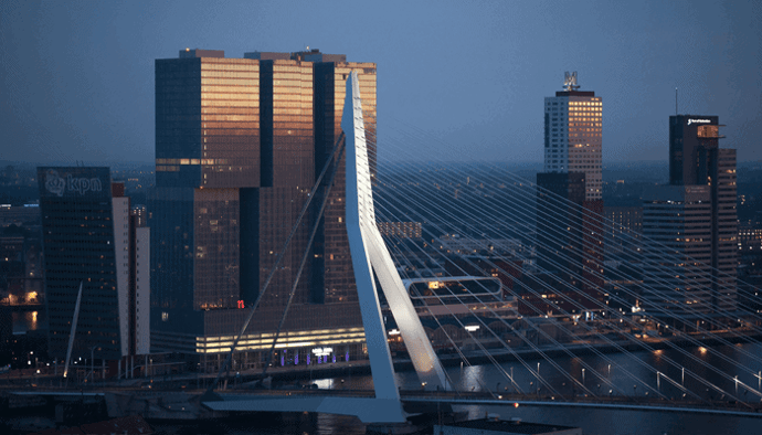 Bitstamp exchange verplicht verificatie Nederlandse klanten nu als ze hun bitcoin willen opnemen