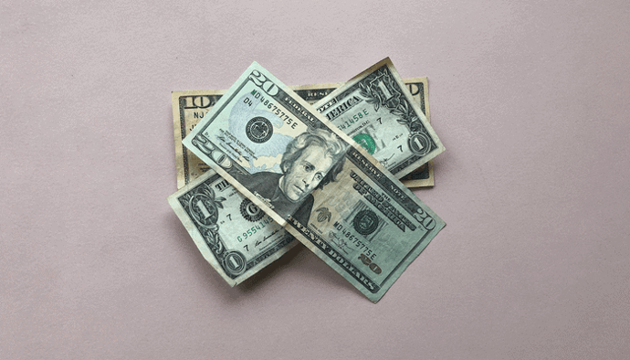 Cardano (ADA) oprichter haalt hard uit naar centrale bankier na tweet