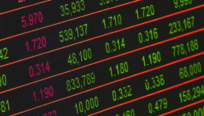 Cardano koers boven $2, nadert top 3 grootste crypto's - Bitcoin bij belangrijke weerstand