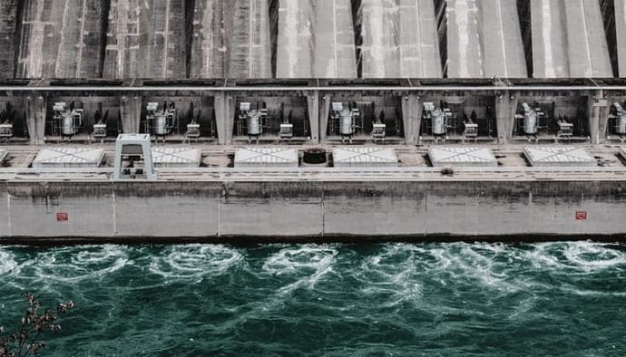 China FUD scherpt aan Bitcoin (BTC) Mining Farms worden afgesloten van Sichuan waterkrachtcentrale