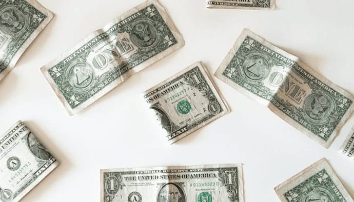 Crypto of de dollar? Elon Musk kiest voor crypto en bitcoin (BTC) toont lichte stijging