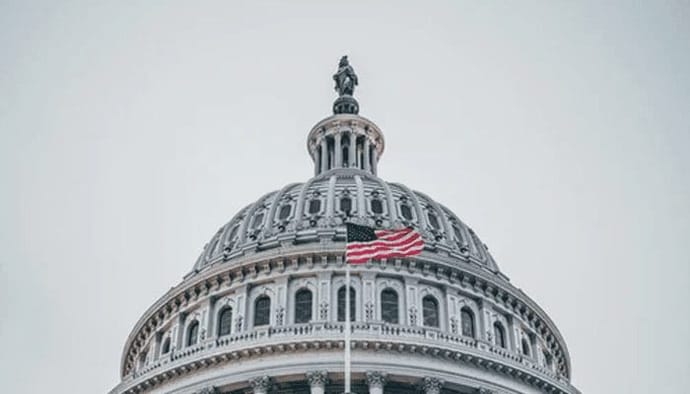 Nadelige wet voor Bitcoin (BTC) en crypto ondergaat alsnog stemming door dwarsliggende Senator