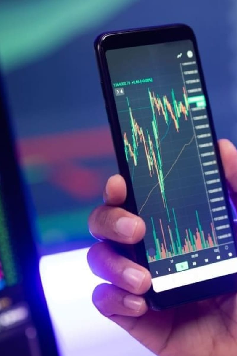 Image for the article: Bitcoin herstelt, HYPE stijgt 5% - cryptomarkt wacht op nieuwe inflatieronde