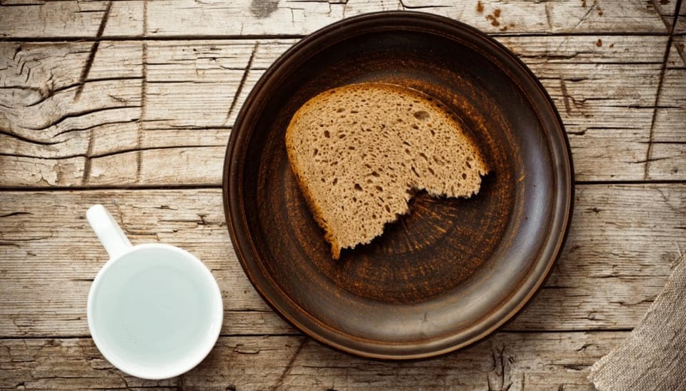 Gevallen crypto baas leeft op alleen water en brood in cel