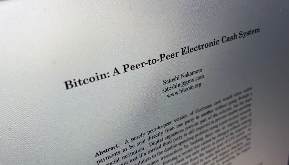 Bitcoin "bedenker" geeft toe geknoeid te hebben met whitepaper