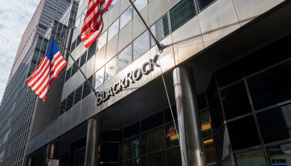 Nueva medida puede hacer que Bitcoin madure, BlackRock gana terreno