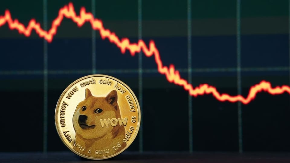 Dramatische cijfers voor dogecoin: kan de koers nu nog herstellen?