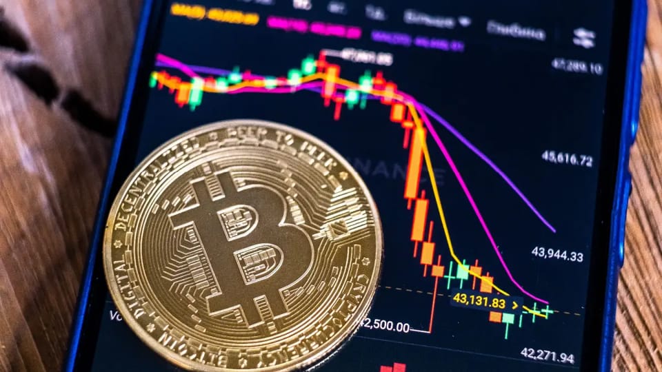 No ocurría desde hace 7 años: bitcoin cae cuatro meses seguidos