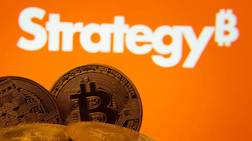 Een afbeelding van Strategy, het bedrijf dat een enorme hoeveelheid bitcoin (BTC) op de balans heeft staan