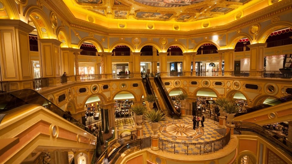 Un hôtel démolit son sol en or et gagne des millions grâce au cours élevé de l'or