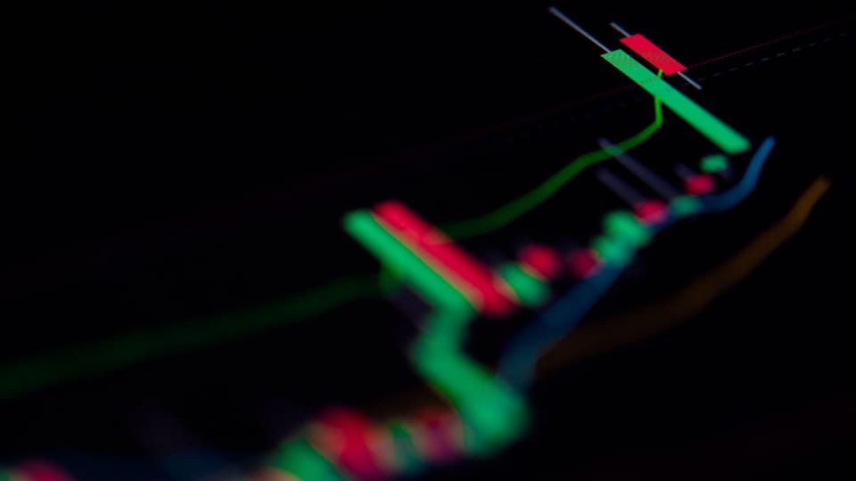Een afbeelding van een stijgende grafiek van een cryptomunt, candle chart