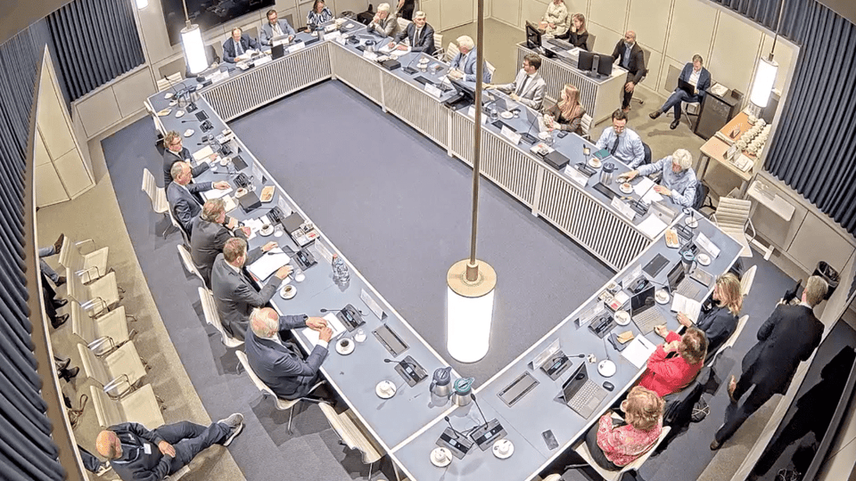 De Eerste Kamer voorafgaand aan de sessie van 19 mei.