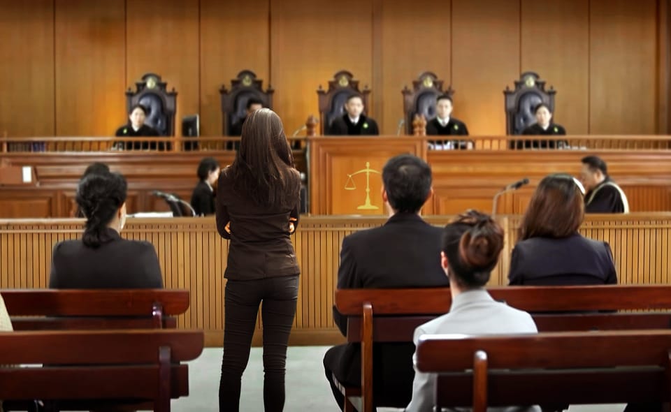 Plaintiff,Or,Defendant,Talks,To,The,Judge,In,Courtroom.,The