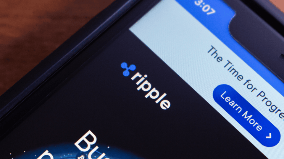 Ripple-logo-op-telefoon (1)