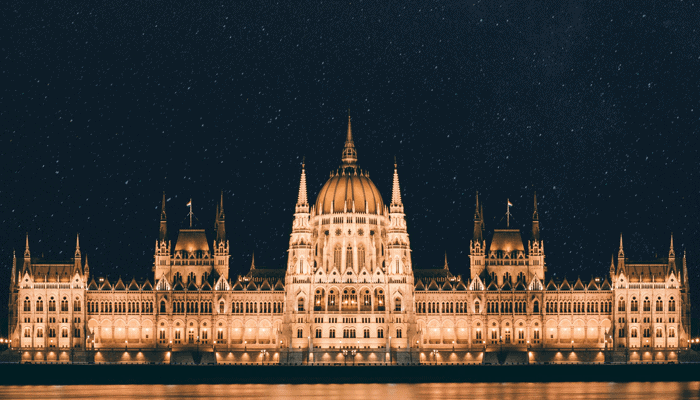 Bitcoin (BTC) bedenker Satoshi Nakamoto krijgt eigen standbeeld in deze Europese stad