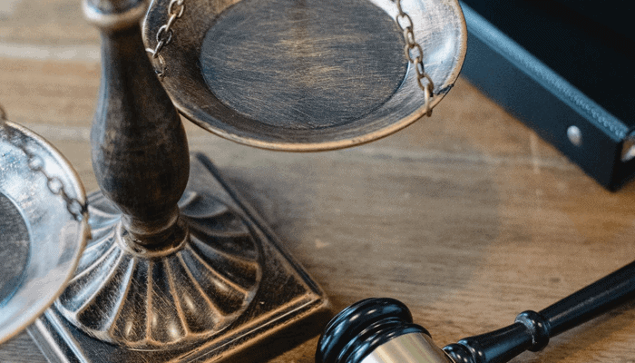 Ripple CEO waarschuwt dat SEC het bedrijf gaat aanklagen, wat hangt het boven het hoofd?