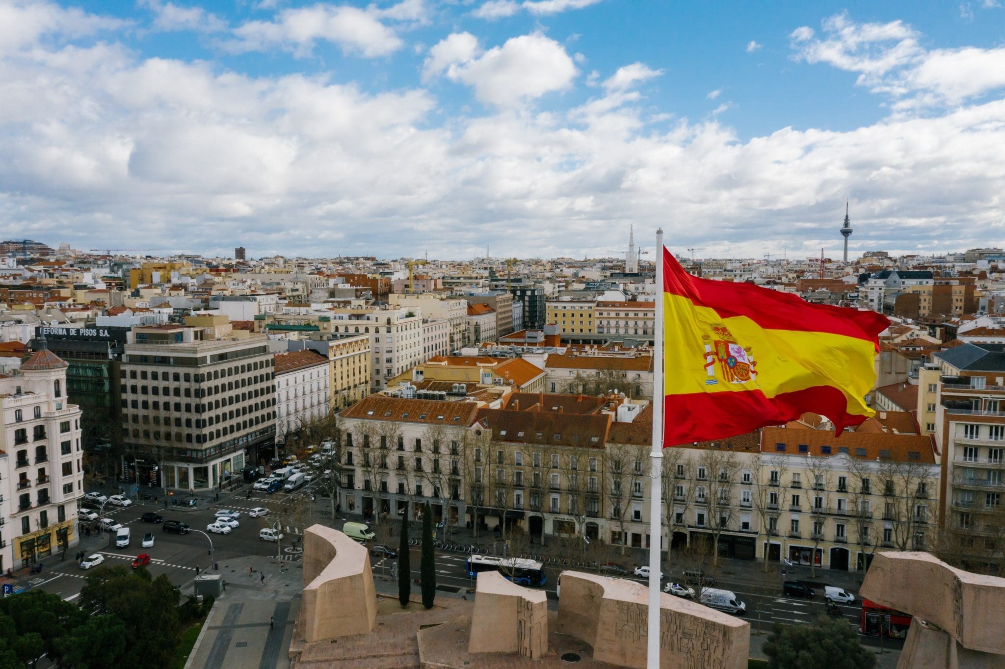 España avanza en la regulación cripto con una nueva licencia MiCA