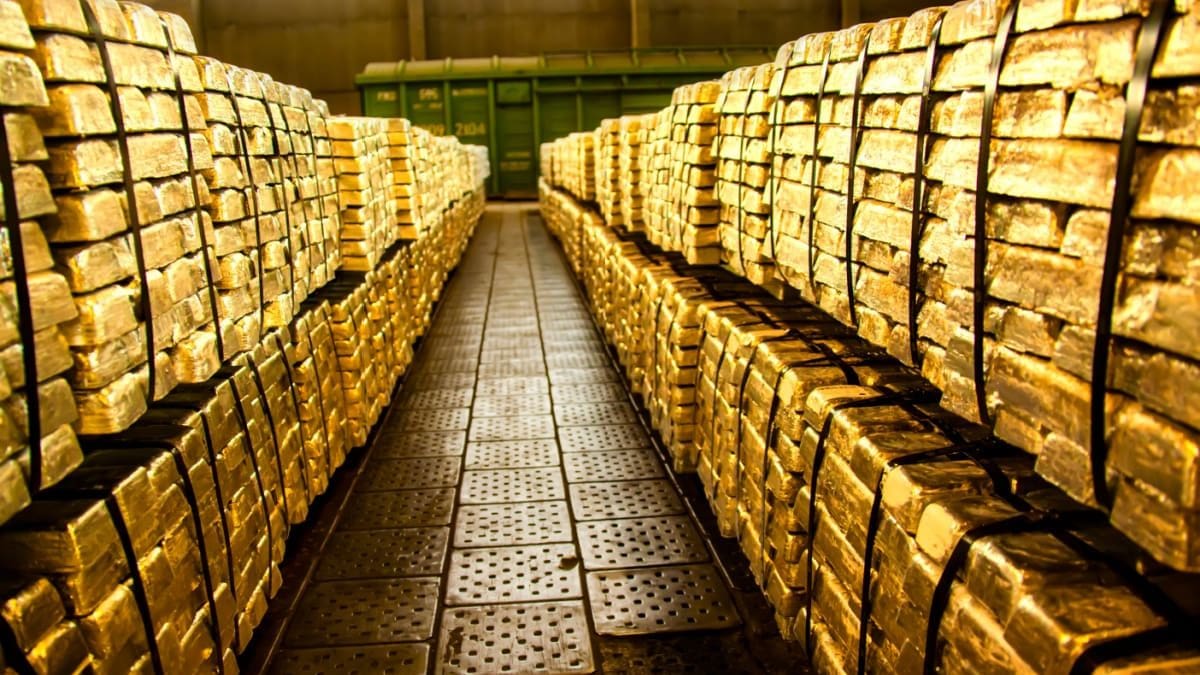 Goud staven in een kluis