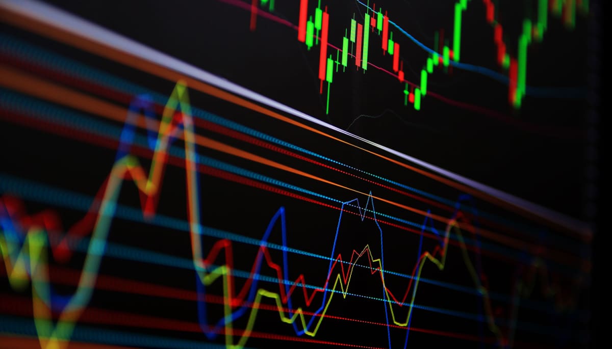 Bitcoin passeert $44.000, solana stijgt 15% en bereikt grote mijlpaal