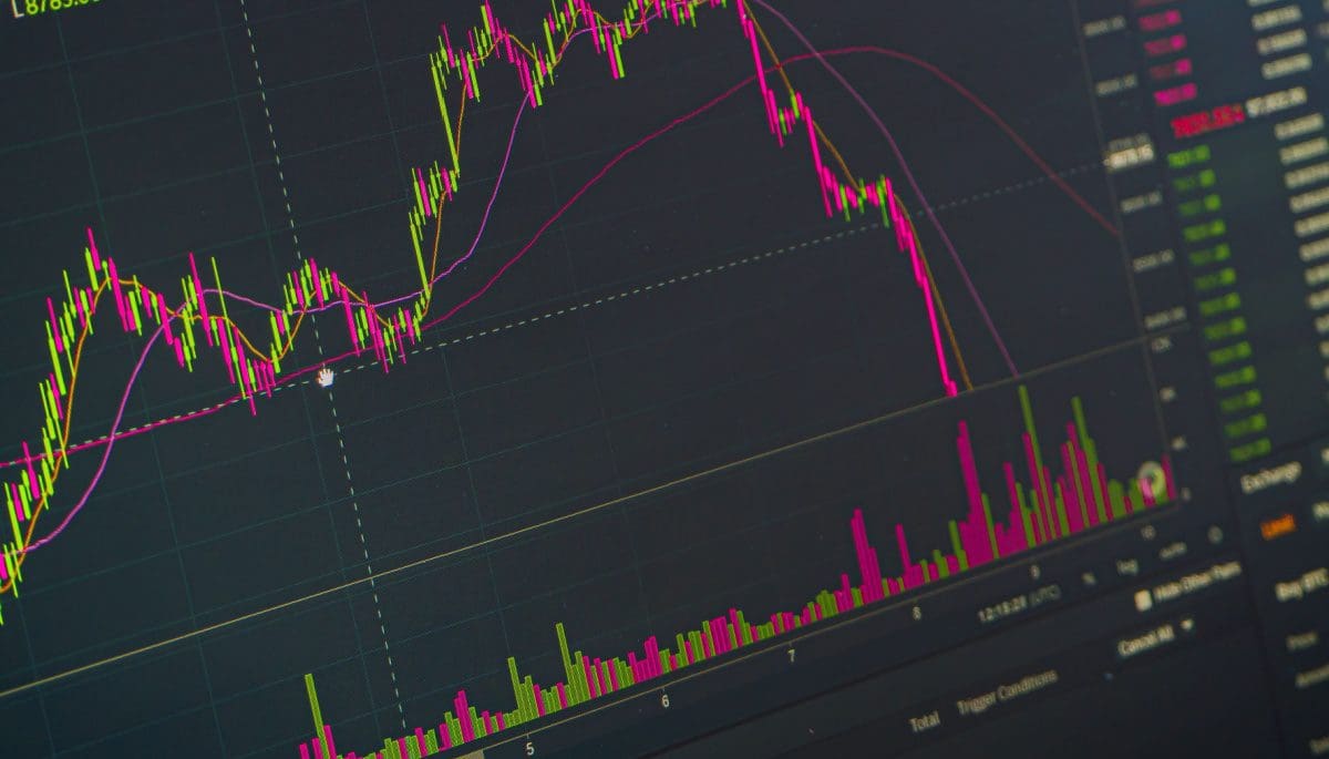 Bitcoin cae 6% a su nivel más bajo desde febrero